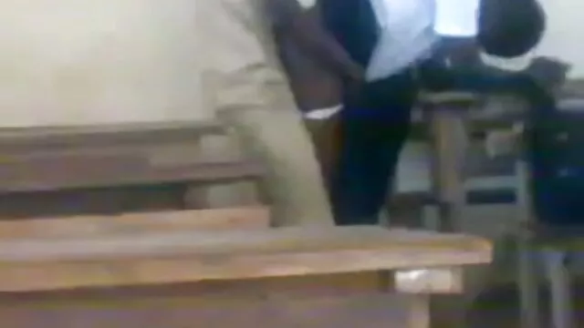 Wird von einem Dutzend Männern reife geile frauen 50 gefickt