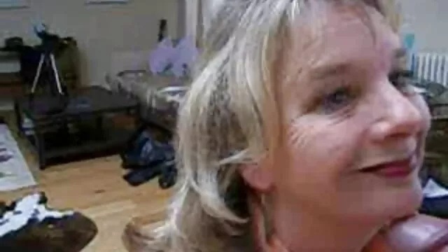 Yanks alte reife nackte frauen Blonde Jordan Orgasmus