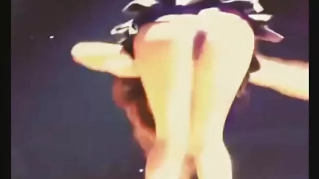 Kurzhaarige Schlampe Verehrt BBC, Bevor Sie Es in Ihren reife weiber vögeln Arsch