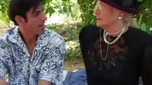 Carter Hat Cum zum Abendessen Nach ganz alte frauen nackt Arsch Spielen