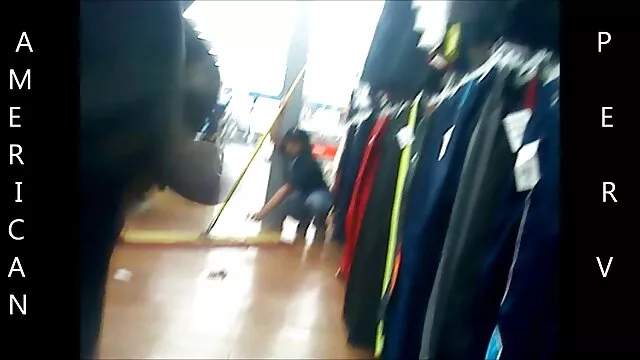 Nette Armee Jungs sind begierig, Ärsche hart und schnell zu zerschlagen geile weiber ab 40