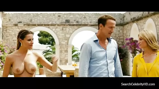 Behaarte reife sexy weiber Küken bekommt Arsch und Fotze geleckt