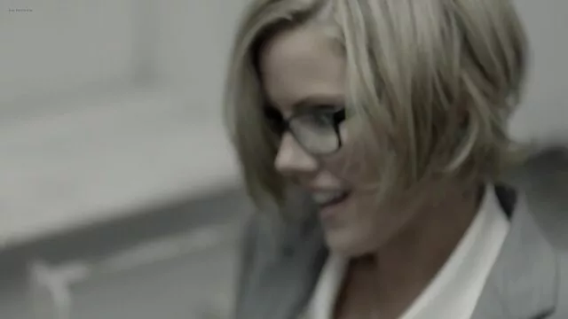 POVD Getränkt schräg pussy GEBOHRT am pool geile weiber ab 50